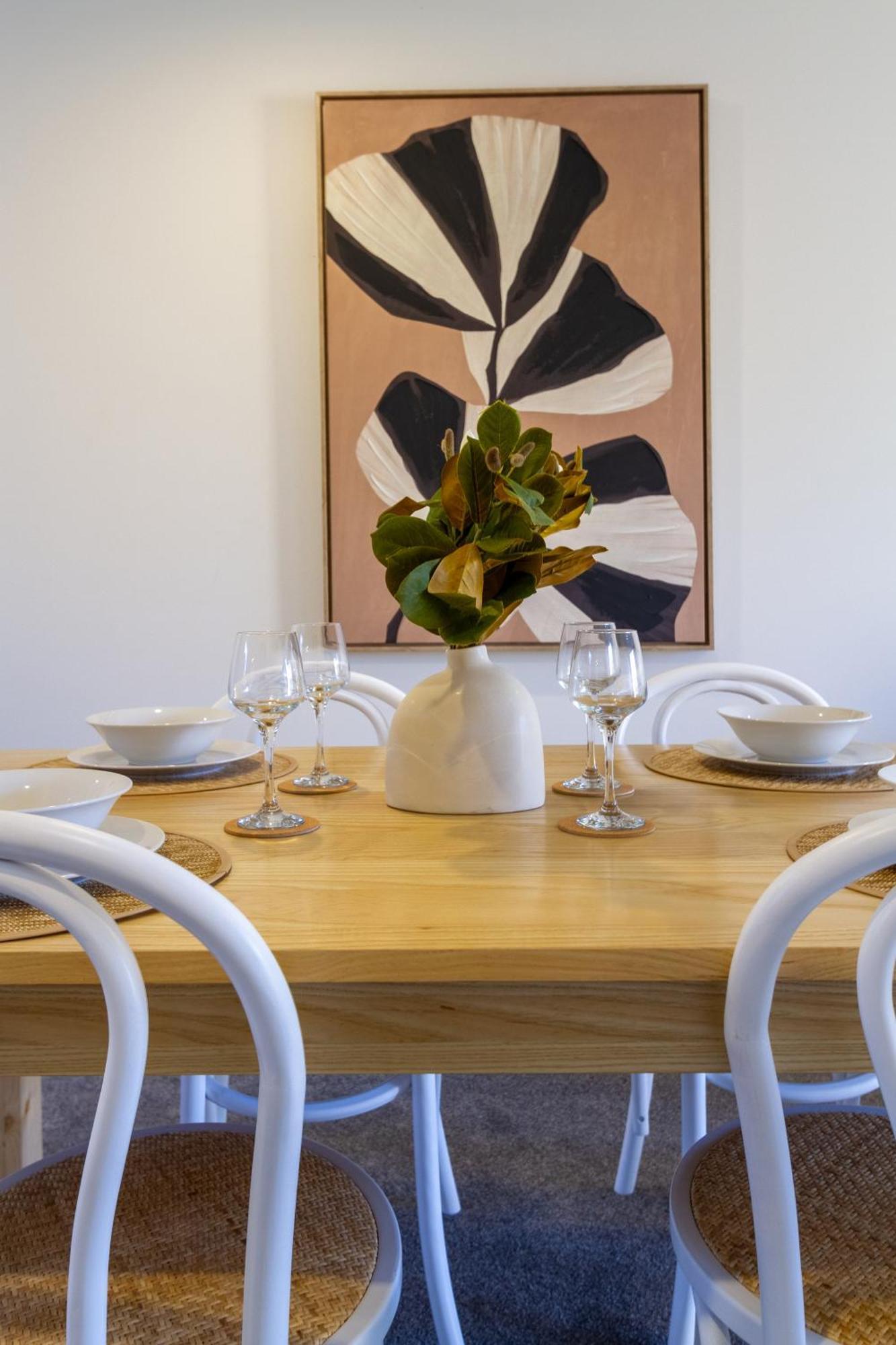 Chic 2-Bed Gem: Trust Arena Proximity - West Akl Apartman Auckland Kültér fotó