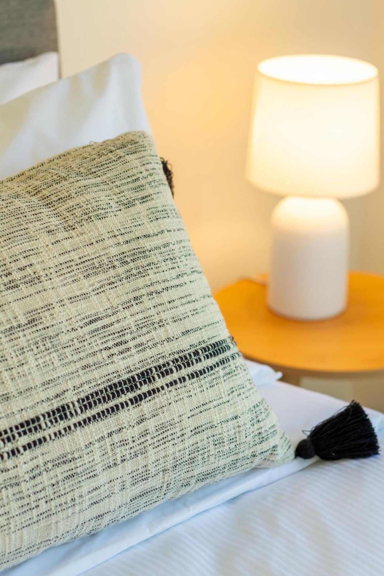 Chic 2-Bed Gem: Trust Arena Proximity - West Akl Apartman Auckland Kültér fotó